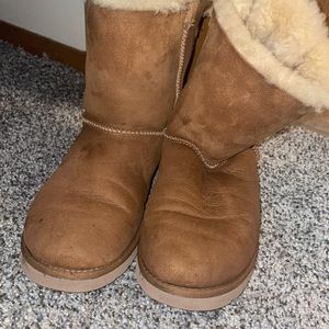 Chestnut uggs